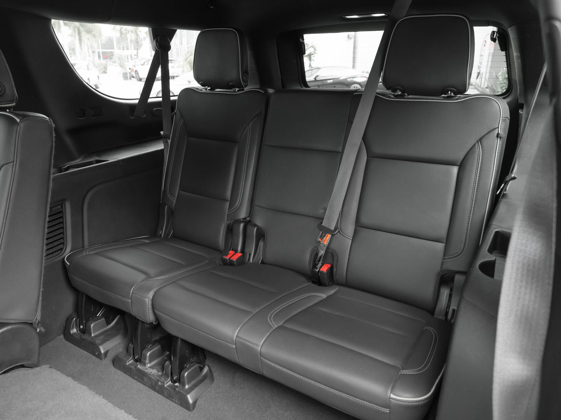 Used 2024 GMC Yukon XL SLT RWD image 44