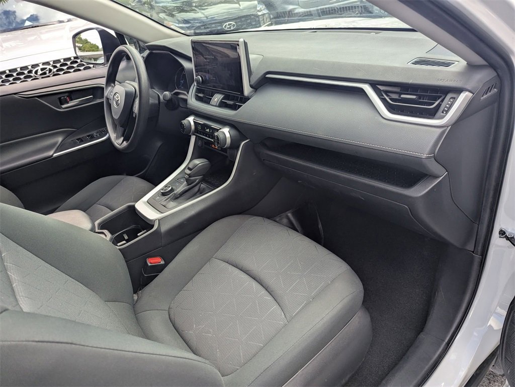 Used 2024 Toyota RAV4 XLE image 28