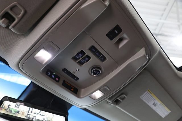 Used 2019 Cadillac Escalade ESV Luxury AWD/4WD image 27
