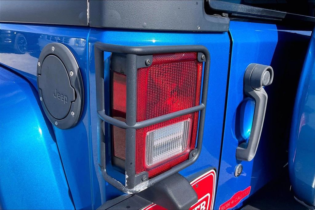 Used 2014 Jeep Wrangler Unlimited Sport image 19