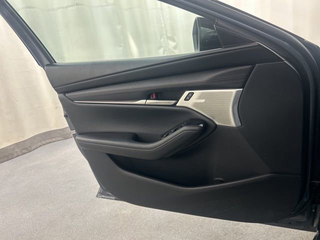 Used 2022 MAZDA MAZDA3 s image 24