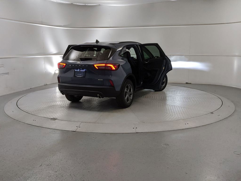 New 2026 Ford Escape ST-Line w/ Tech Pack #1 image 9