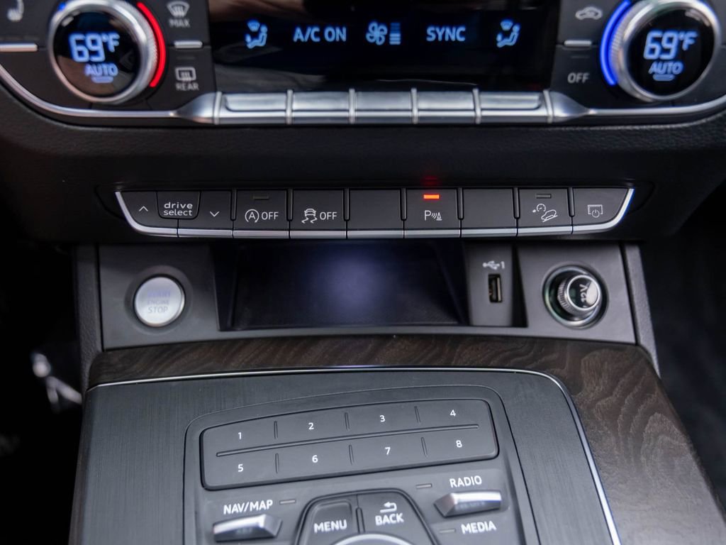 Used 2020 Audi Q5 2.0T Premium w/ Convenience Package image 29