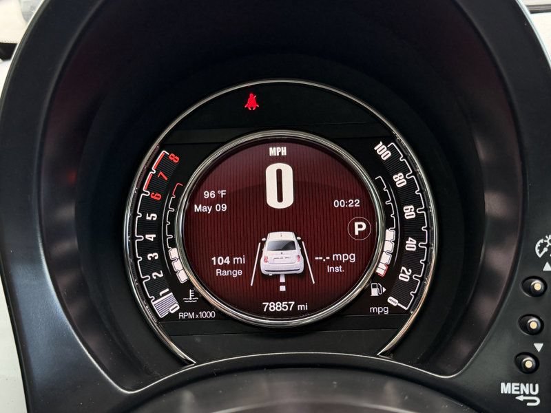 Used 2017 FIAT 500 Pop w/ Sport Appearance Package FWD image 9