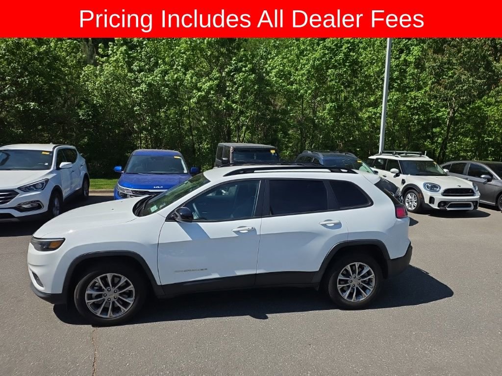 Used 2022 Jeep Cherokee Latitude Lux FWD image 3