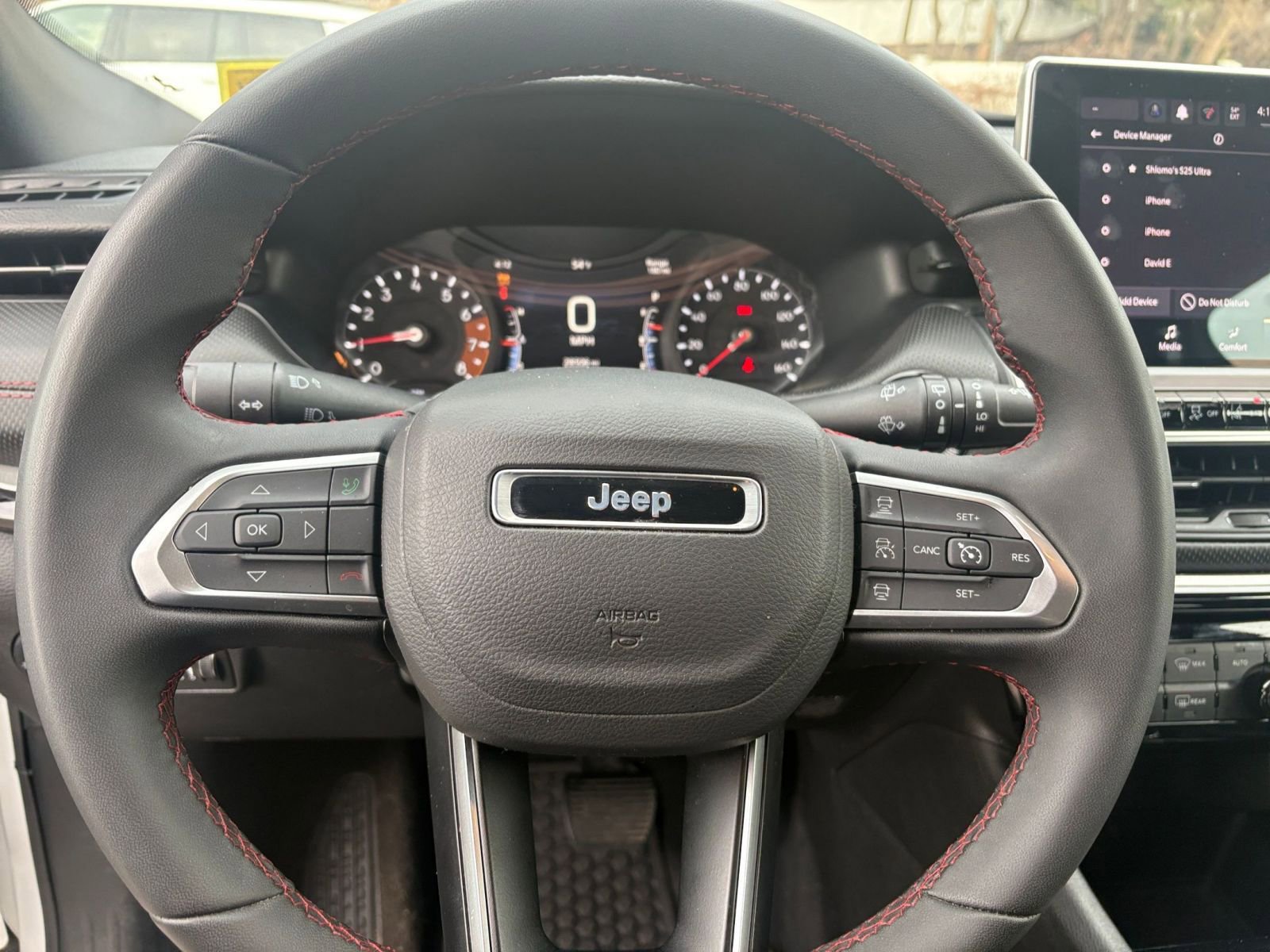 Used 2025 Jeep Compass Trailhawk image 24