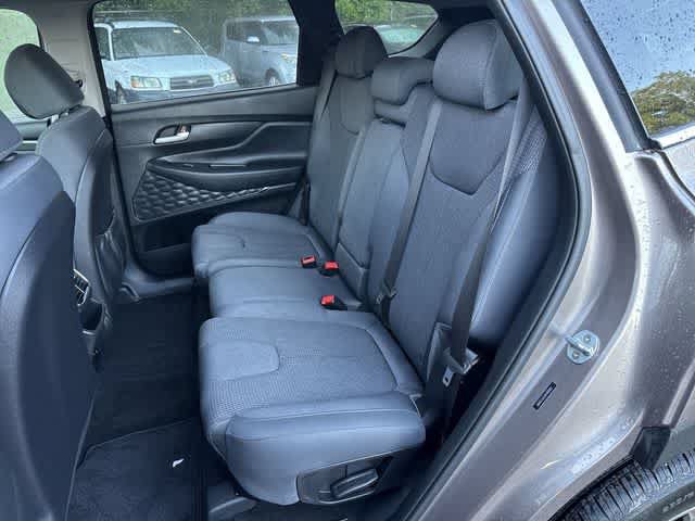Used 2019 Hyundai Santa Fe SEL FWD image 17