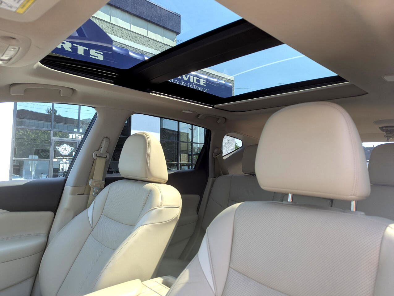 Used 2016 Nissan Murano Platinum w/ Platinum Technology Package image 33