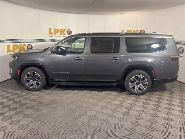 Used 2024 Jeep Wagoneer L Series II w/ Flexible Seating Group AWD/4WD image 17
