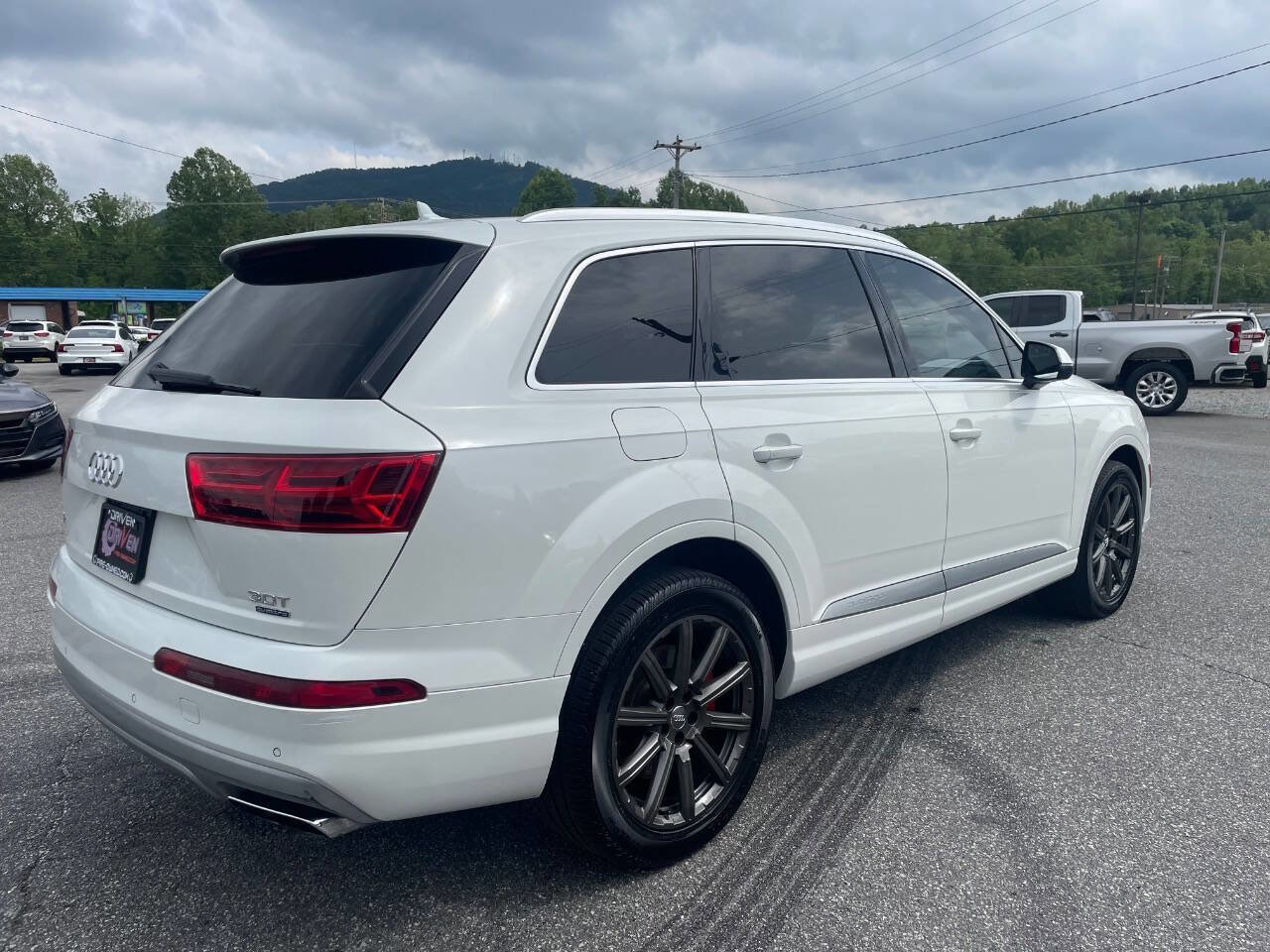 Used 2017 Audi Q7 3.0T Prestige AWD/4WD image 8