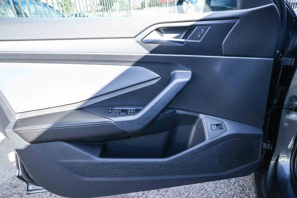 New 2026 Volkswagen Jetta SE image 32