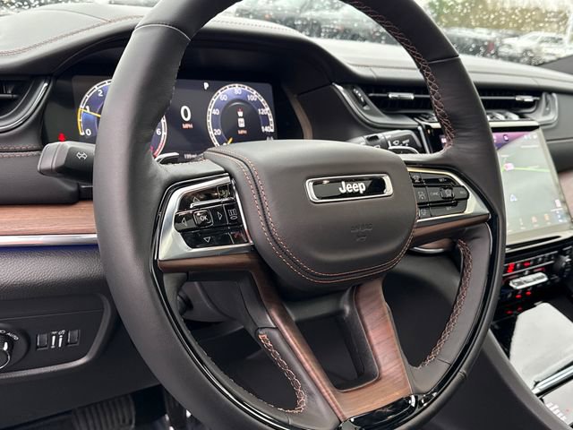 New 2025 Jeep Grand Cherokee Summit w/ Obsidian Package image 42