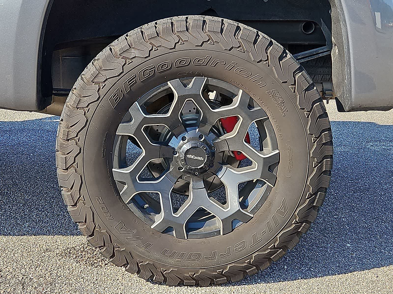 Used 2020 Chevrolet Silverado 1500 LTZ w/ LTZ Plus Package AWD/4WD image 40