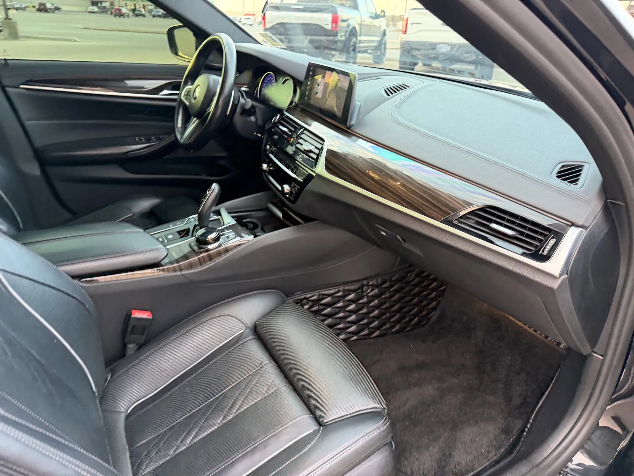 Used 2018 BMW M550i xDrive M550i xDrive Sedan 4D w/ Driving Assistance Package image 70