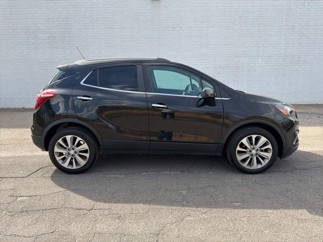 Used 2020 Buick Encore Preferred image 1