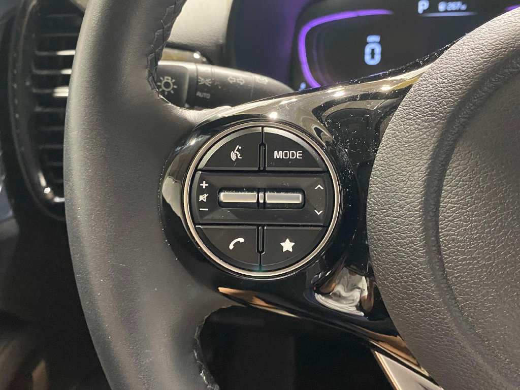 Used 2025 Kia Soul EX FWD image 23