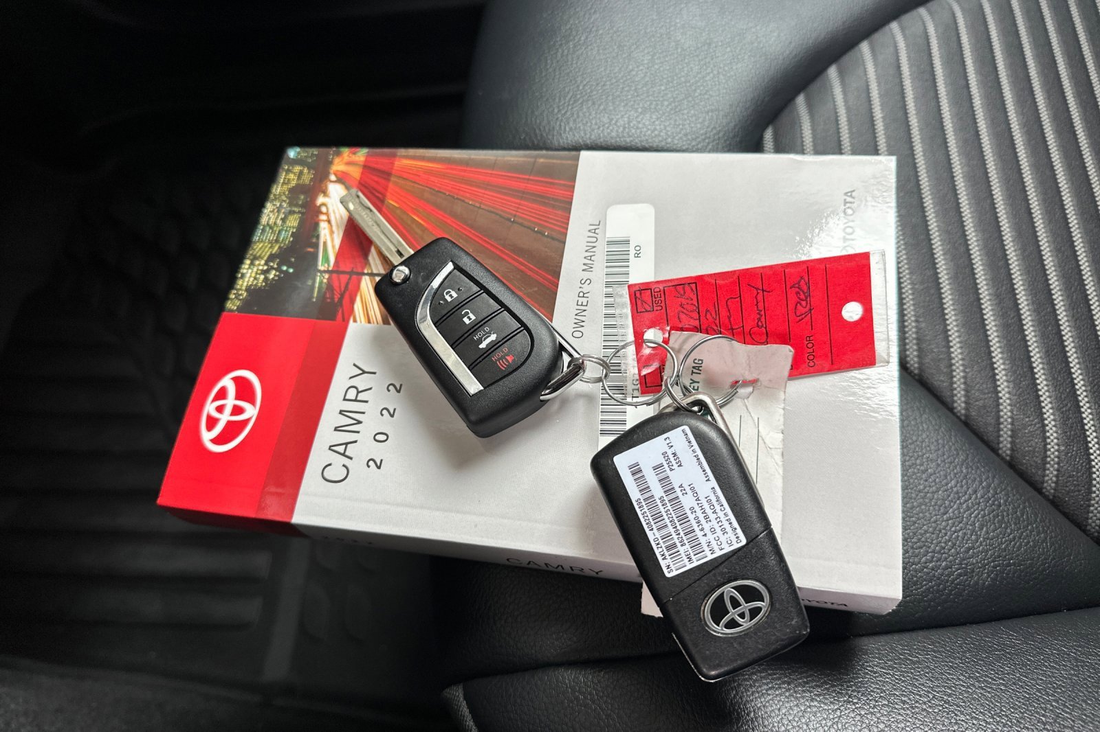 Used 2022 Toyota Camry SE image 11