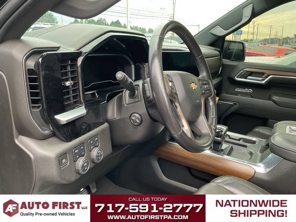 Used 2022 Chevrolet Silverado 1500 High Country w/ High Country Premium Package AWD/4WD image 9