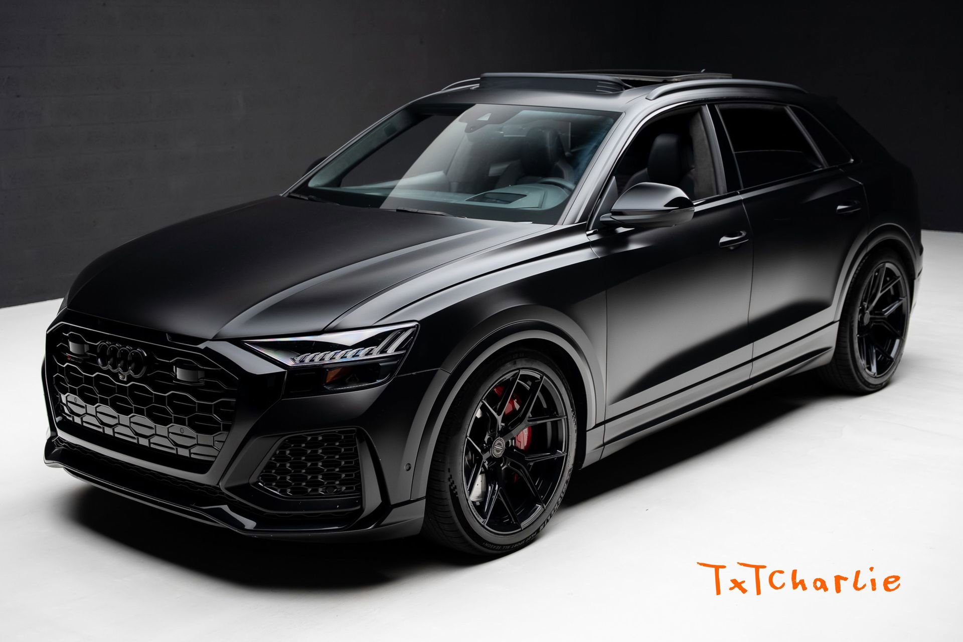 Used 2021 Audi RS Q8 w/ Black Optic Package AWD/4WD image 1