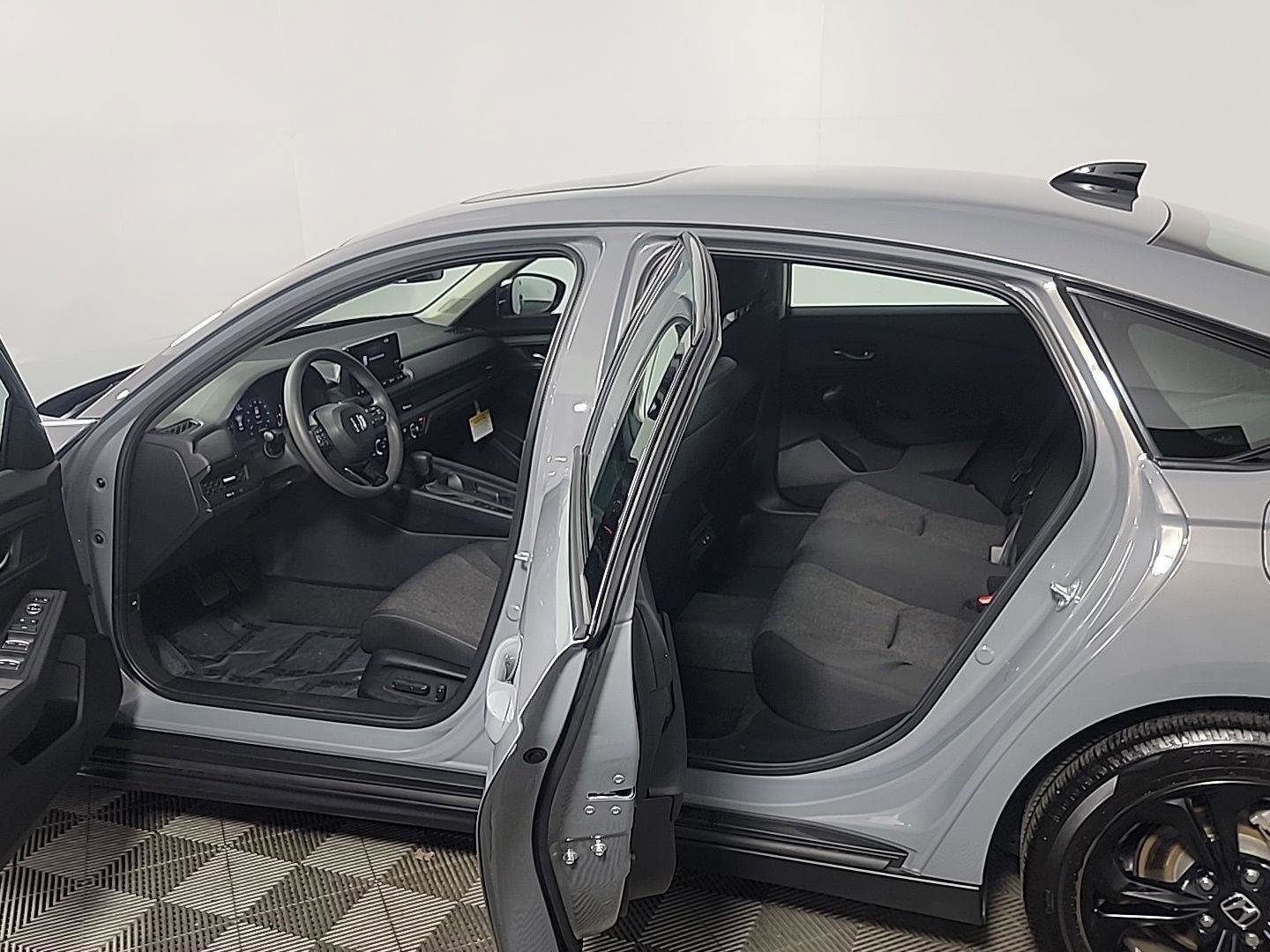 Certified 2025 Honda Accord SE image 16