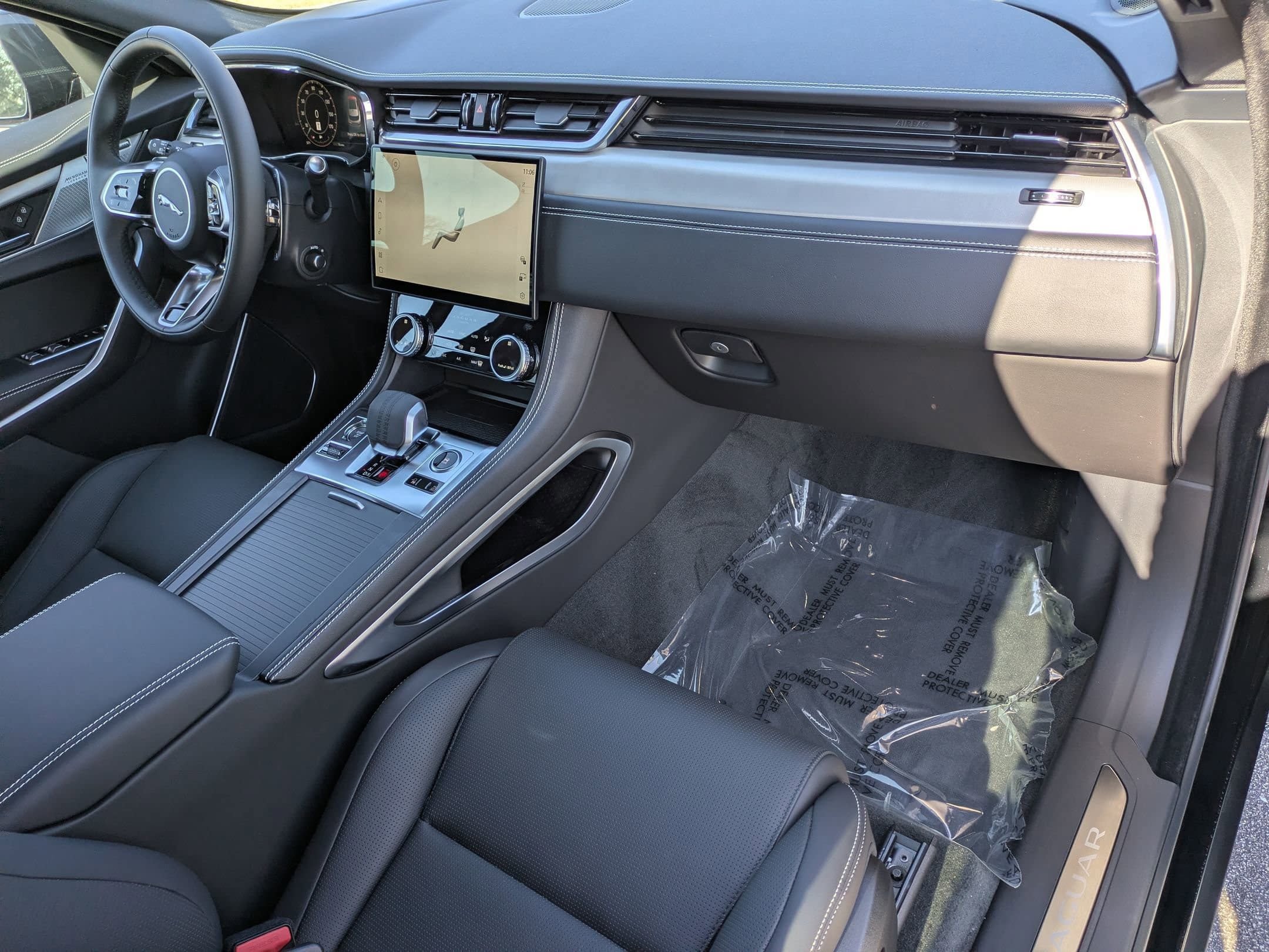 New 2026 Jaguar F-PACE R-Dynamic S AWD/4WD image 30