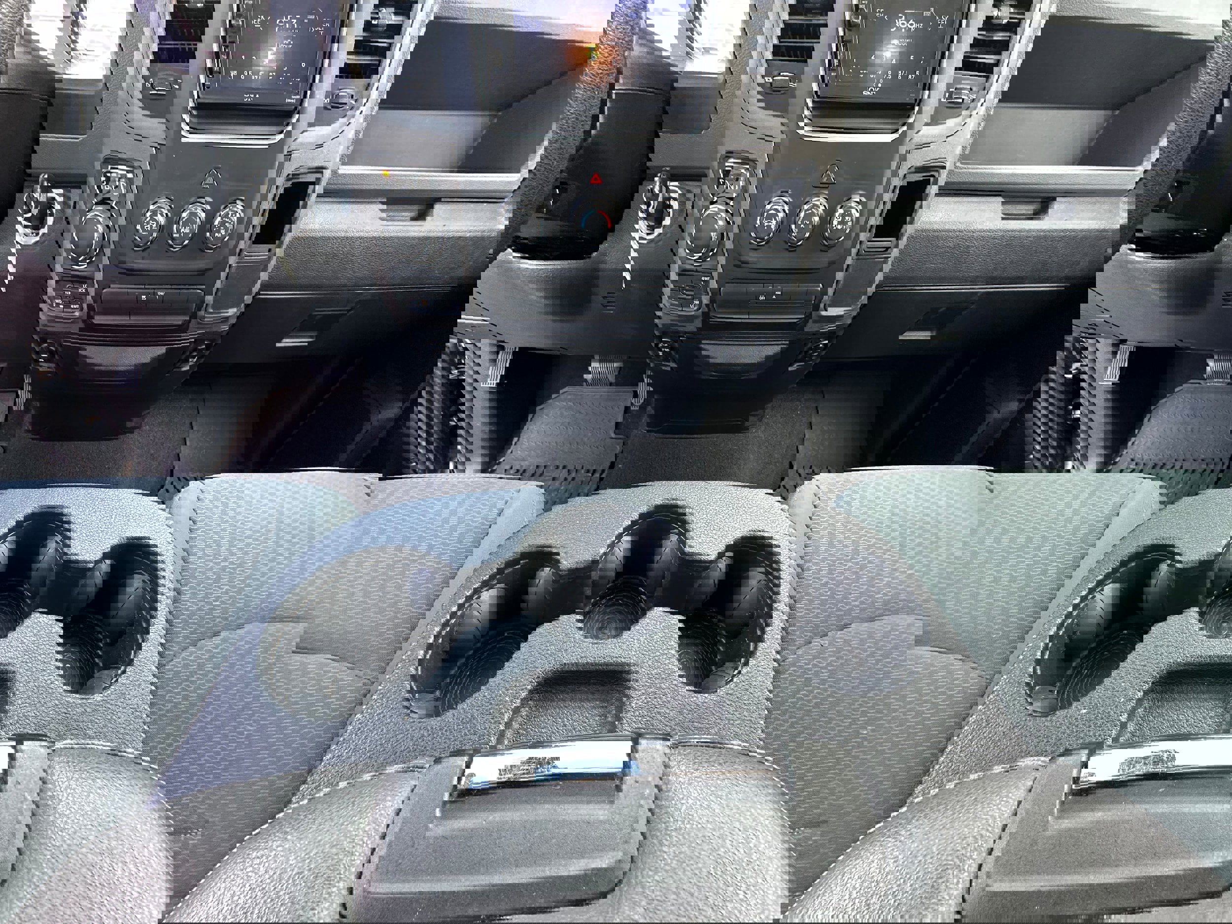 Used 2017 RAM 1500 Express image 23