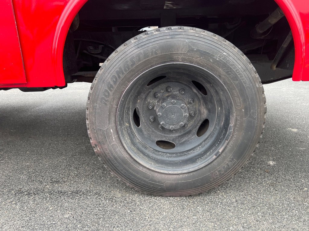 Used 2015 Ford F550 4x4 Regular Cab Super Duty image 34