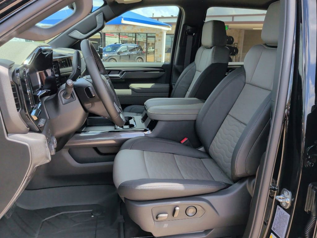 New 2026 Chevrolet Silverado 2500 ZR2 AWD/4WD image 13