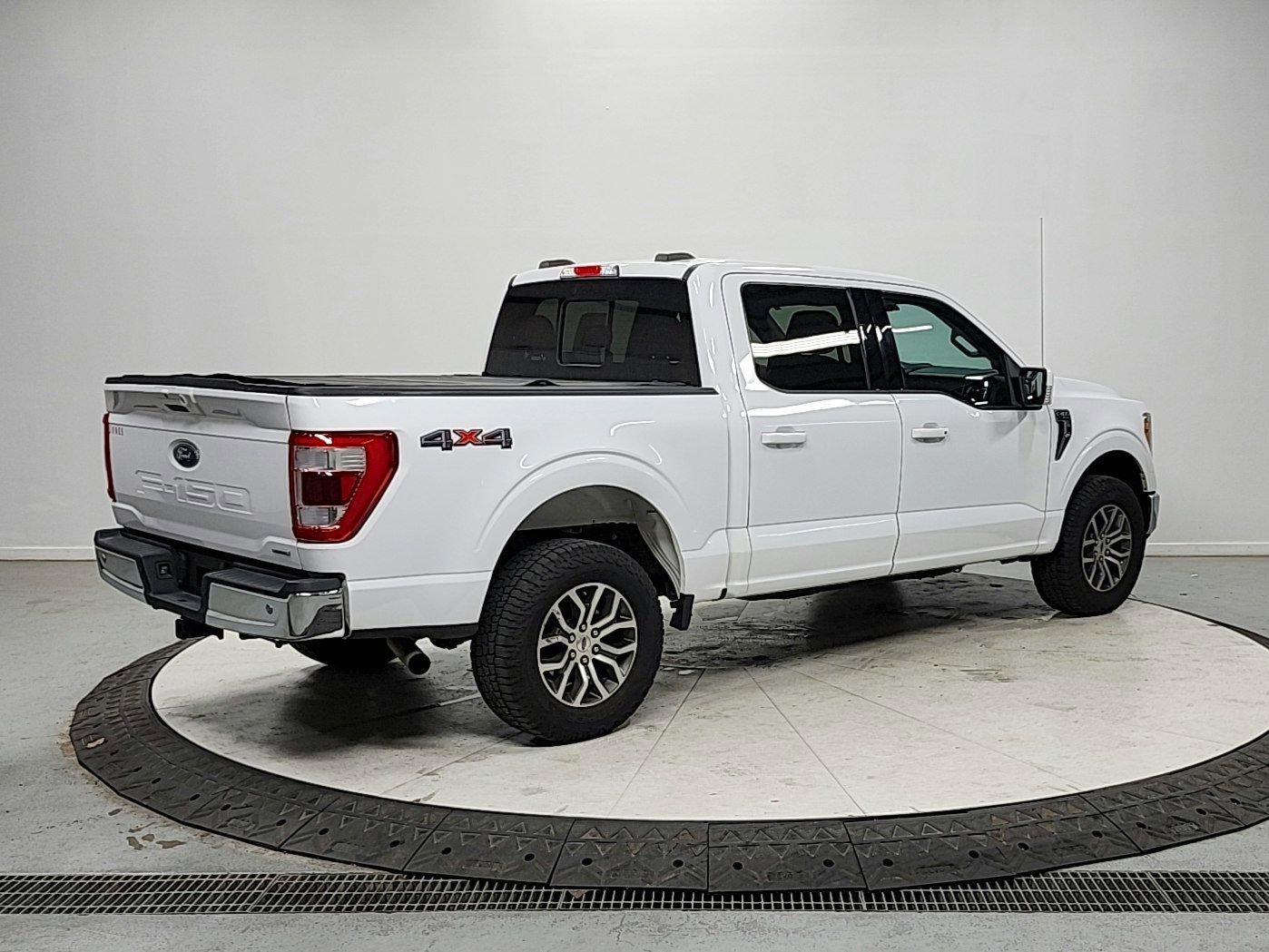 Used 2021 Ford F150 Lariat w/ Equipment Group 501A Mid image 7