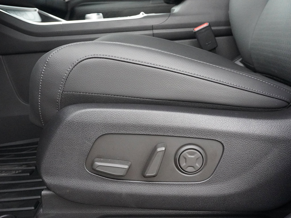 Used 2025 Kia Carnival SX Prestige FWD image 33