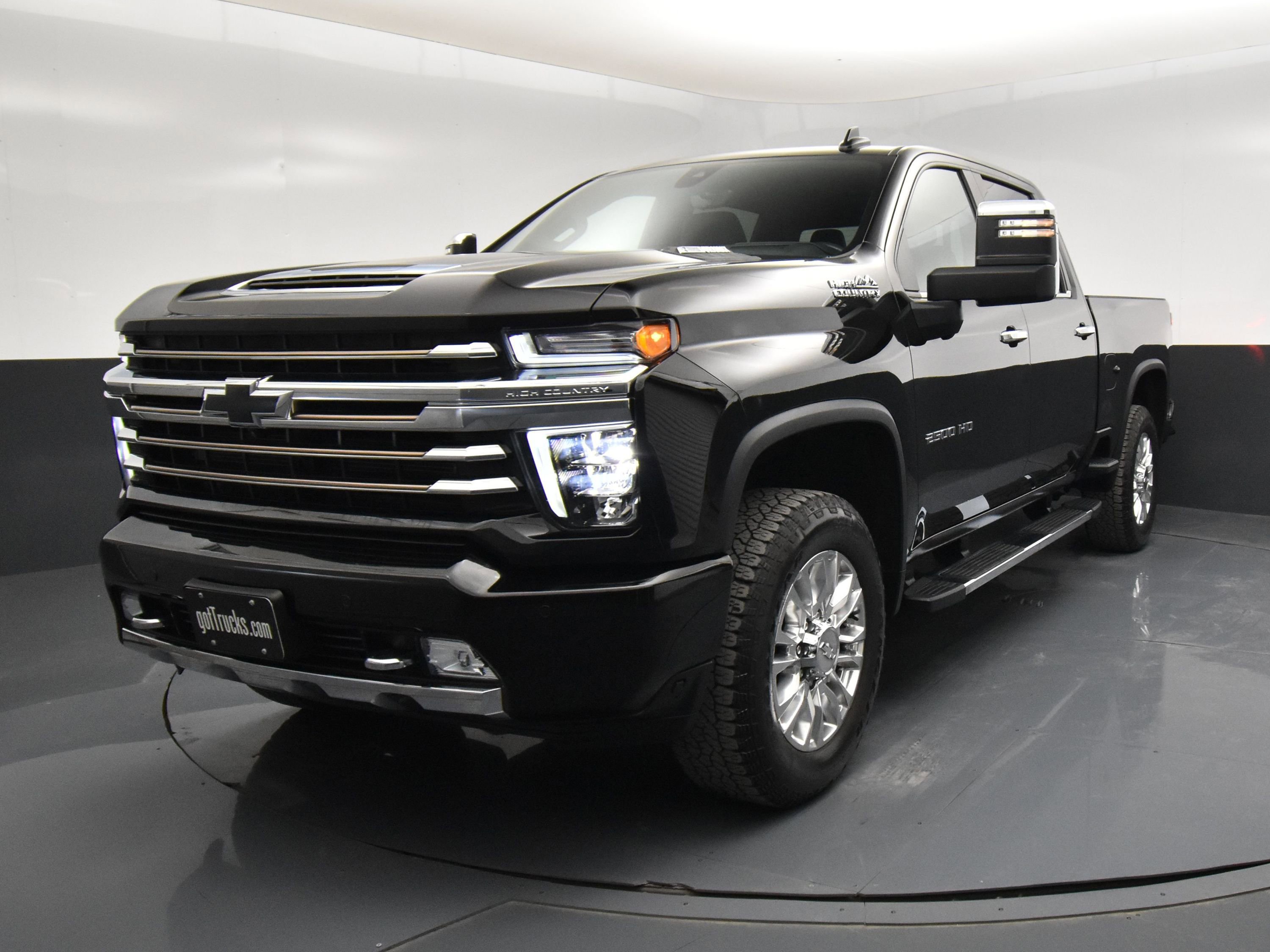 Used 2020 Chevrolet Silverado 2500 High Country w/ Z71 Off-Road Package image 2