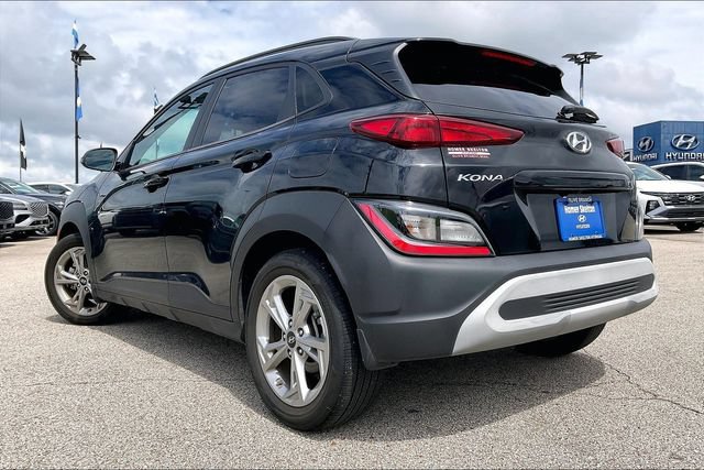 Used 2023 Hyundai Kona SEL w/ Cargo Package FWD image 3