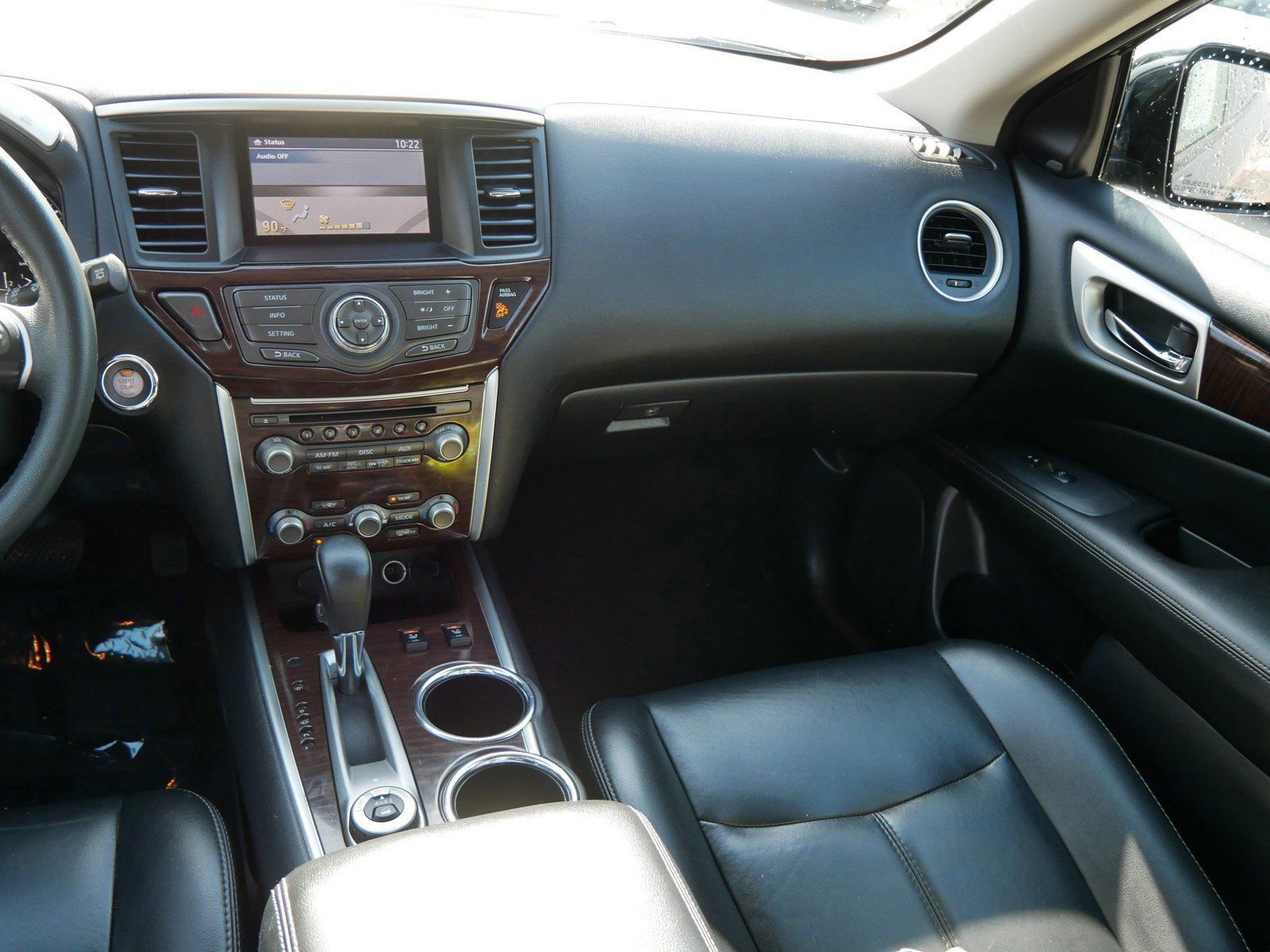 Used 2015 Nissan Pathfinder SL image 14