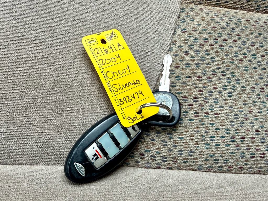 Used 2004 Chevrolet Silverado 1500 LS w/ Light Duty Power Package image 28