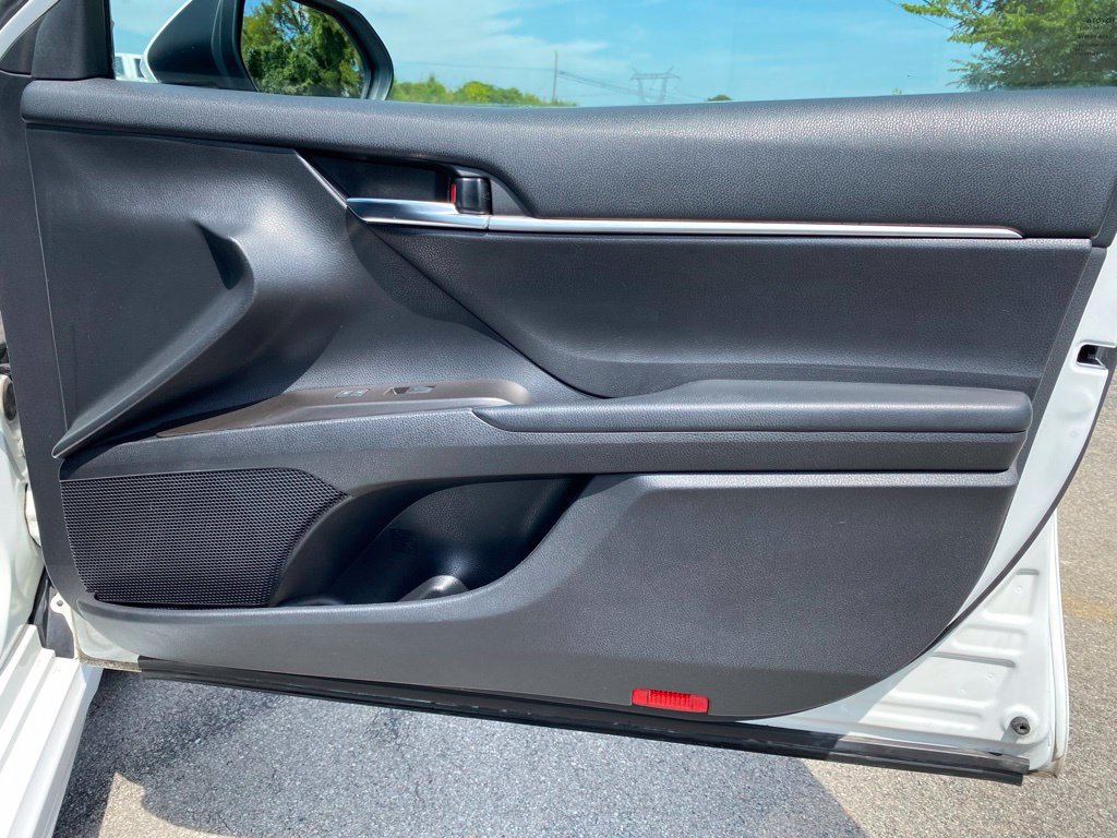 Used 2021 Toyota Camry SE FWD image 31