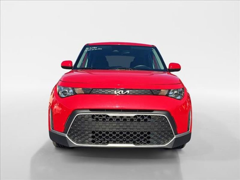 Used 2023 Kia Soul LX w/ LX Technology Package image 8