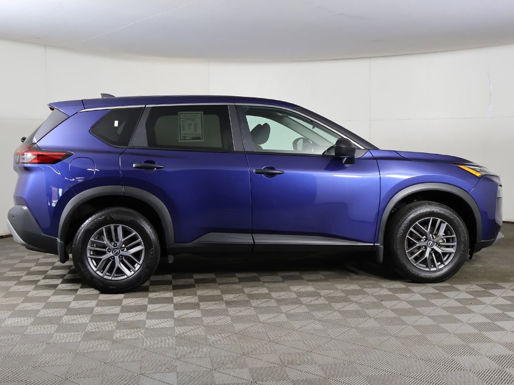Used 2023 Nissan Rogue S AWD/4WD image 15