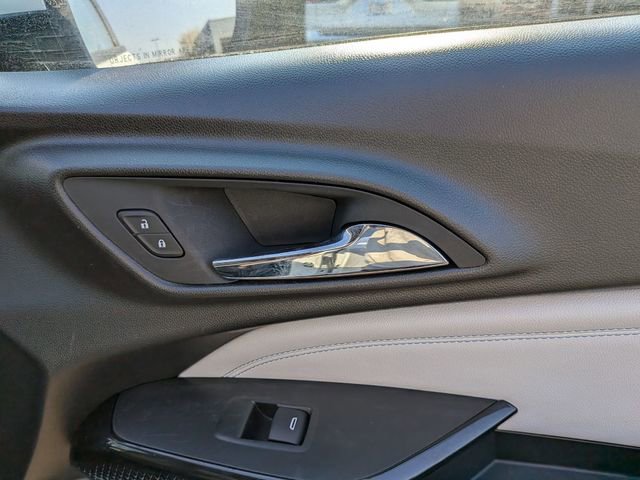 Used 2025 Chevrolet Trax LT image 32