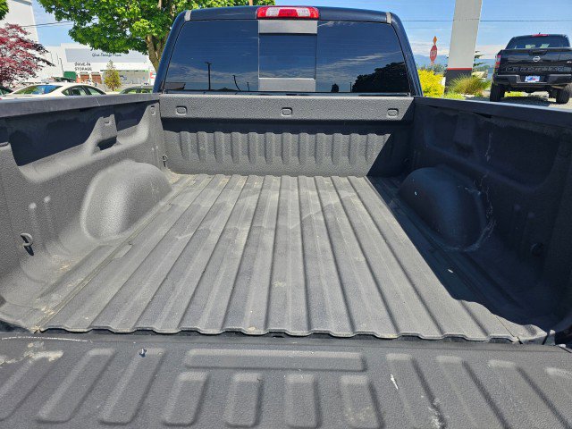 Used 2018 Chevrolet Silverado 1500 LT w/ All Star Edition AWD/4WD image 17