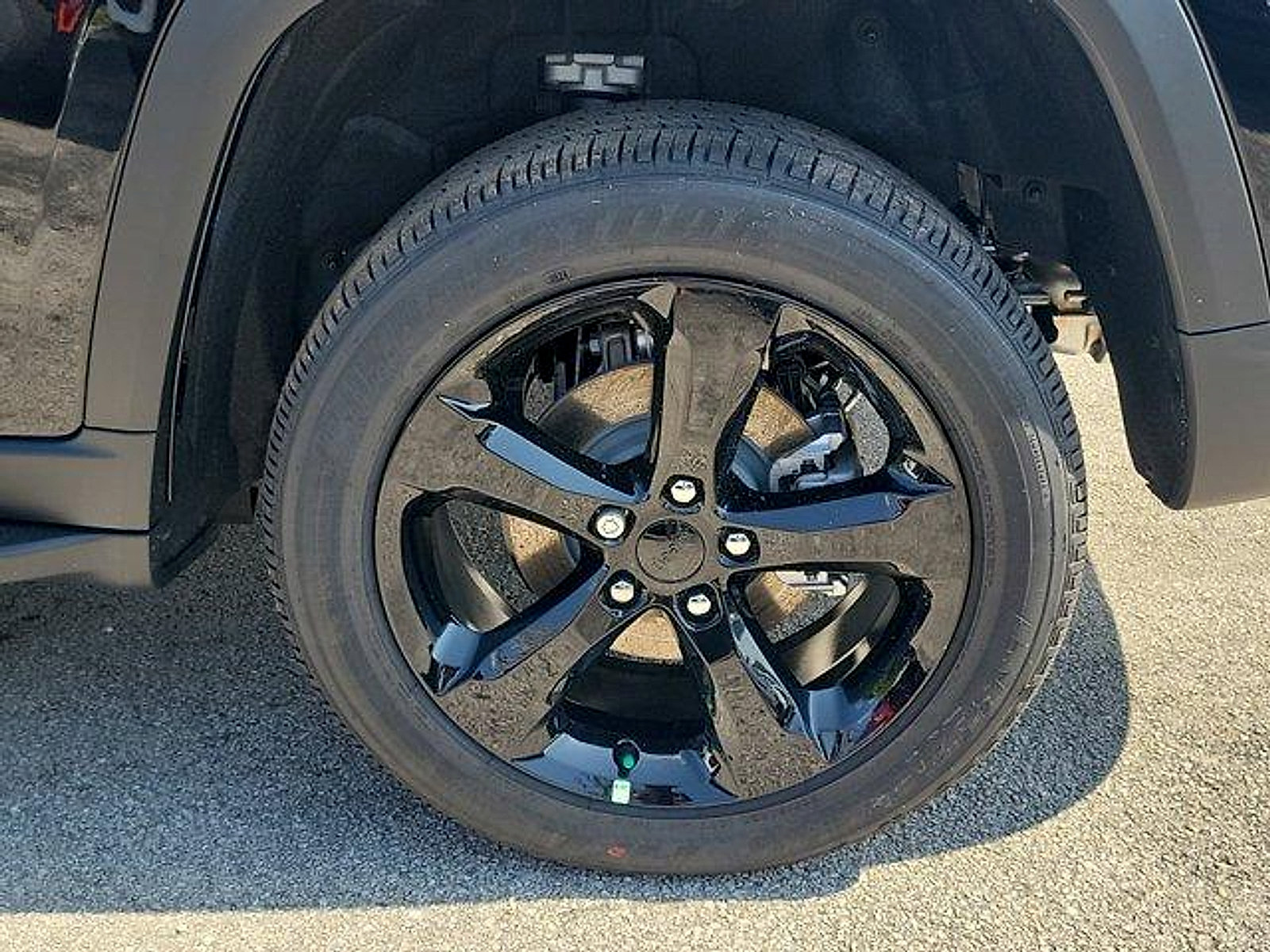 New 2024 Jeep Grand Cherokee Altitude RWD image 7