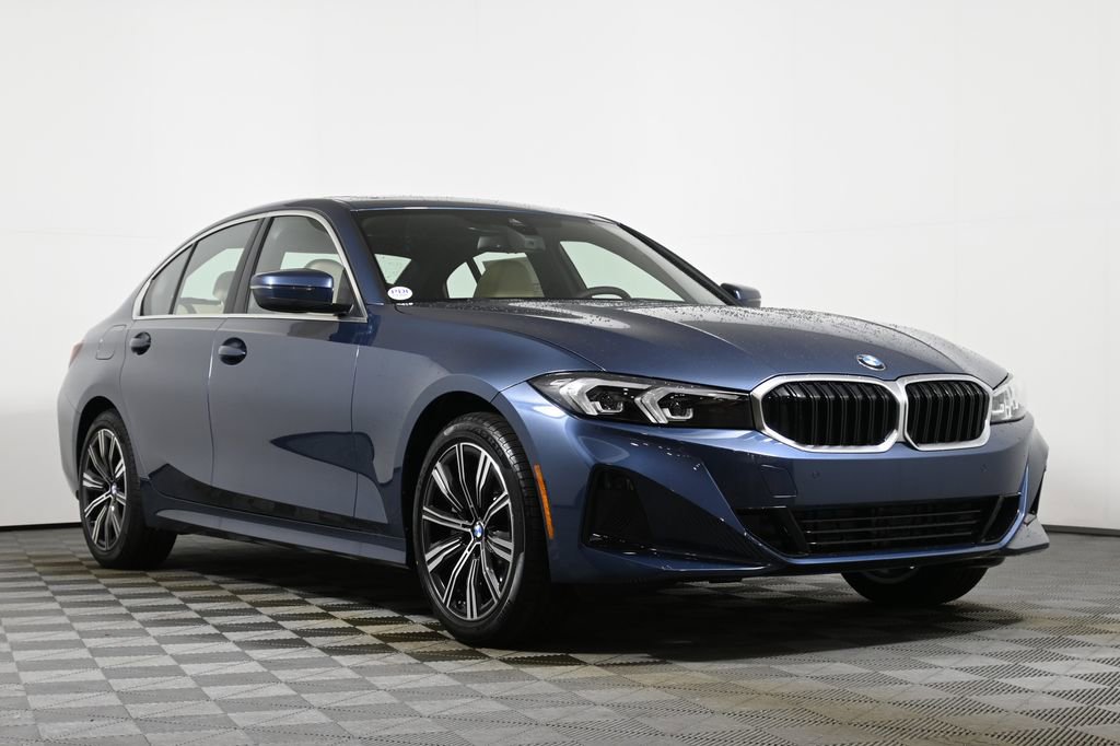 Used 2026 BMW 330i xDrive Sedan w/ Premium Package image 9