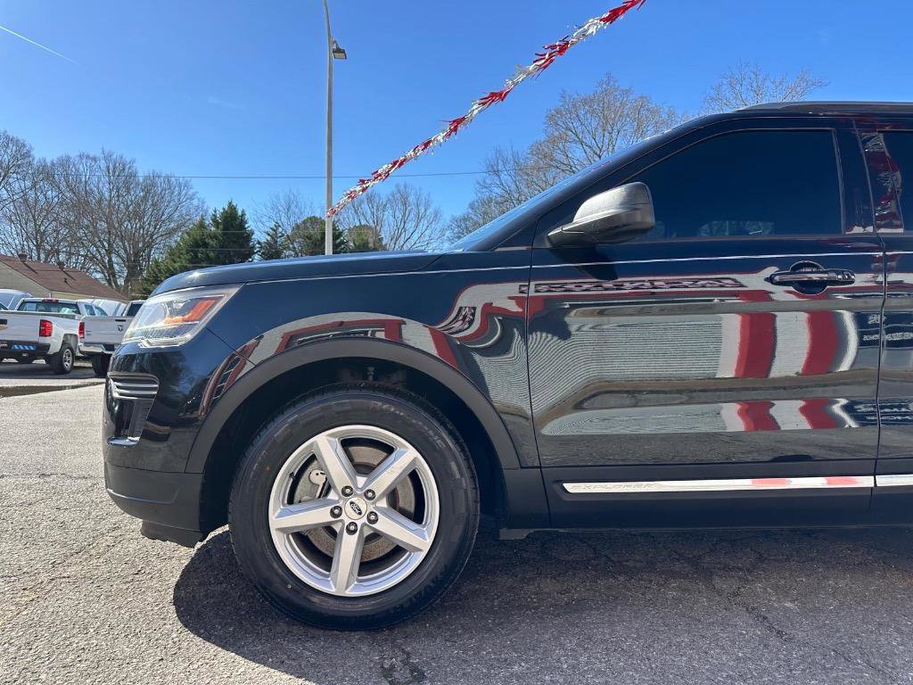 Used 2018 Ford Explorer XLT FWD image 9