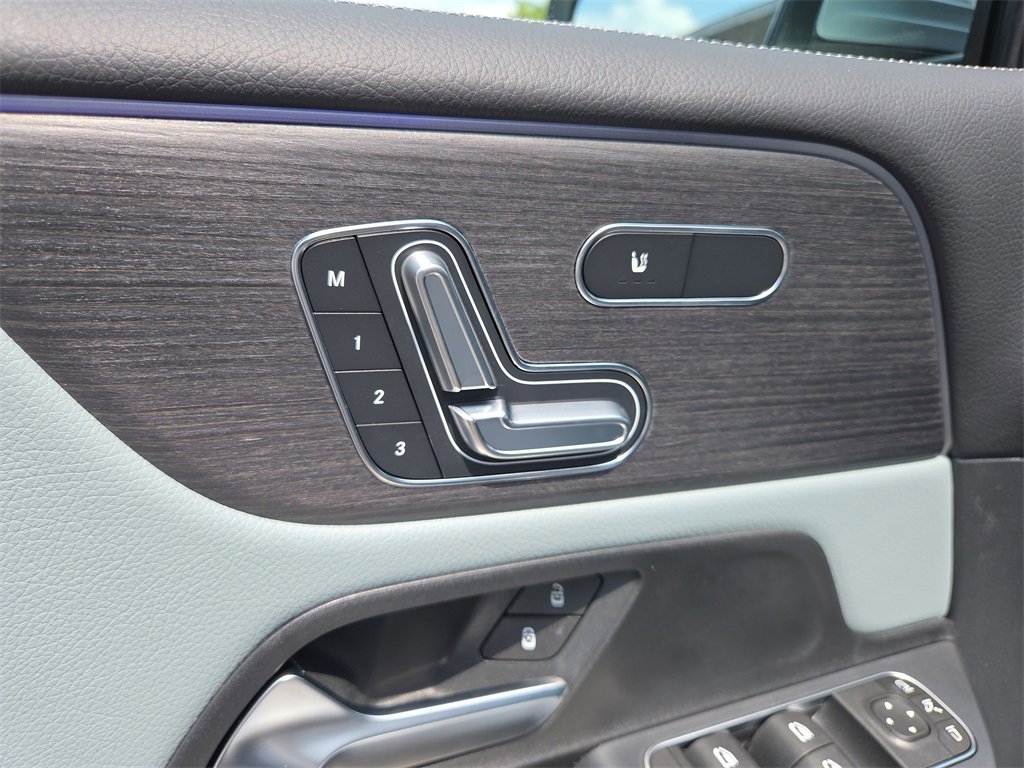 New 2026 Mercedes-Benz GLB 250 4MATIC image 11