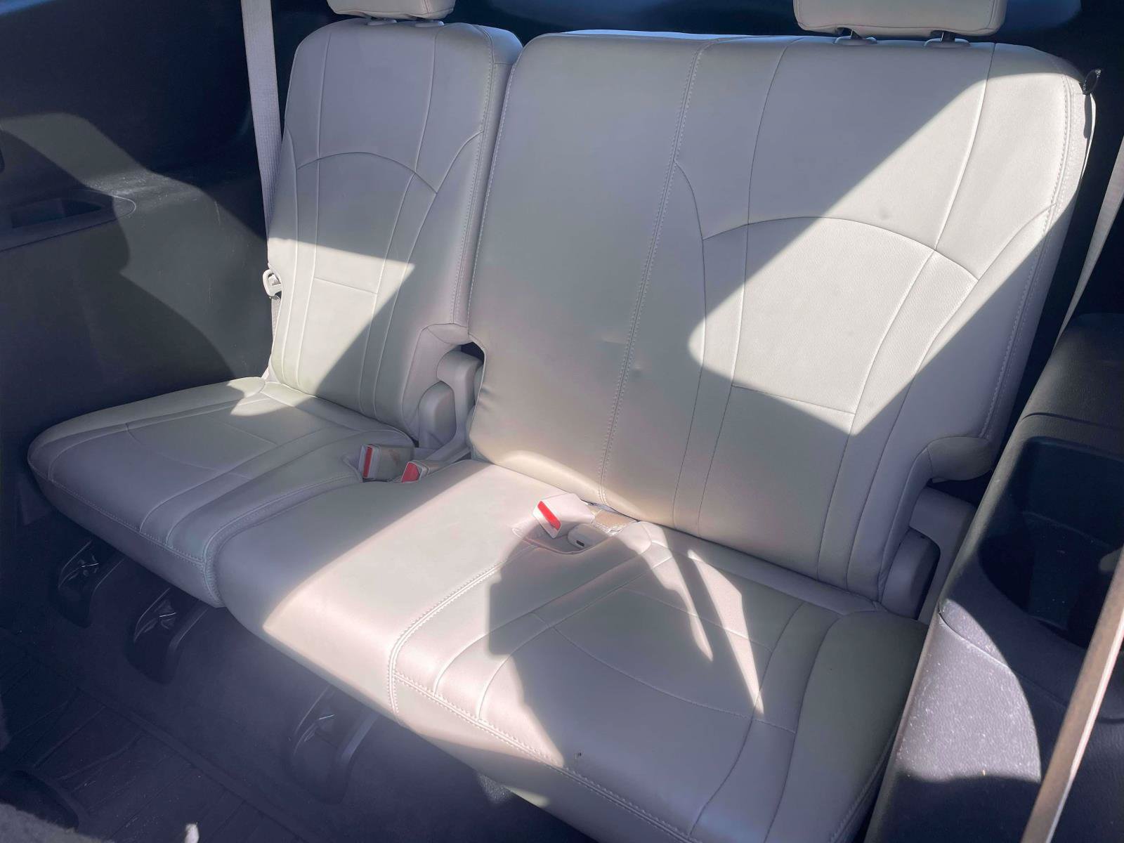 Used 2019 Buick Enclave Essence FWD image 16