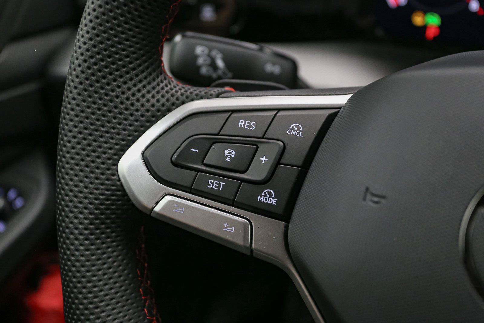 New 2026 Volkswagen GTI SE FWD image 22