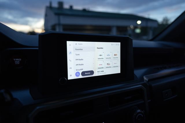 Used 2025 Toyota Tacoma TRD Sport image 26