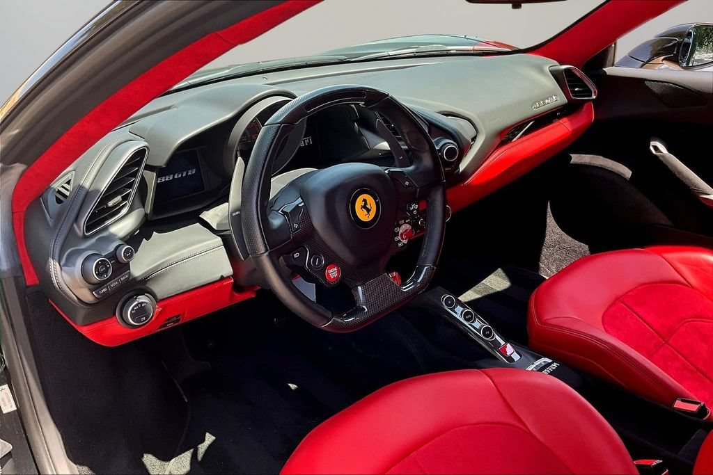 Used 2019 Ferrari 488 GTB RWD image 15