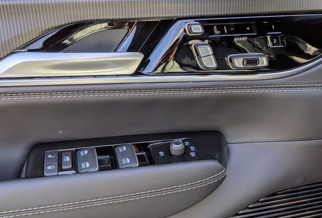 New 2026 Jeep Grand Wagoneer Summit image 39