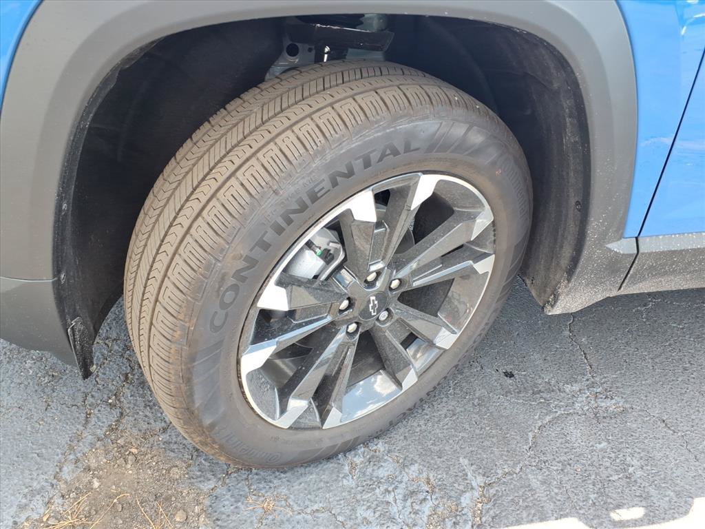 New 2027 Chevrolet Equinox RS w/ Safety and Technology Package FWD image 16