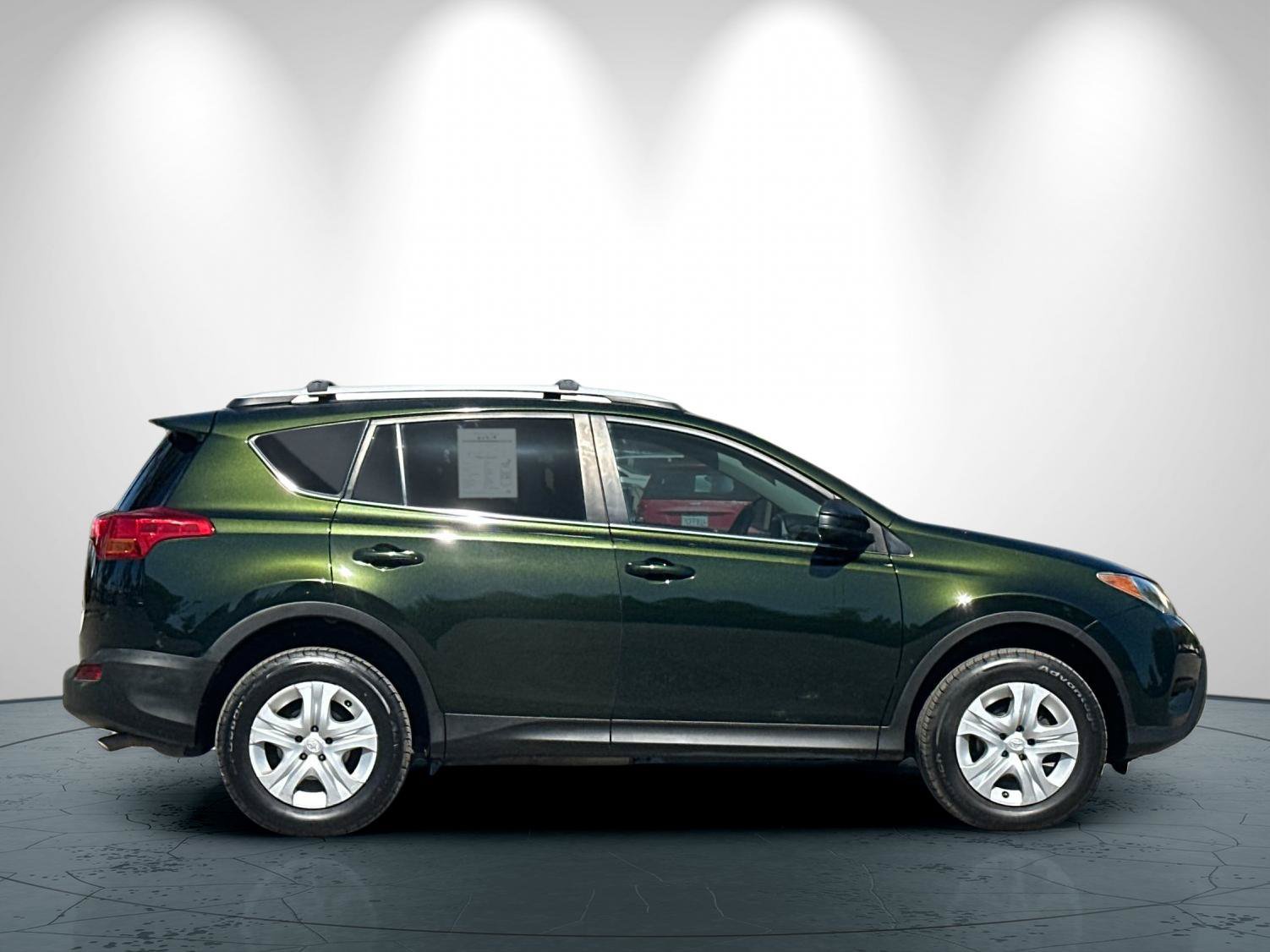 Used 2013 Toyota RAV4 LE AWD/4WD image 3